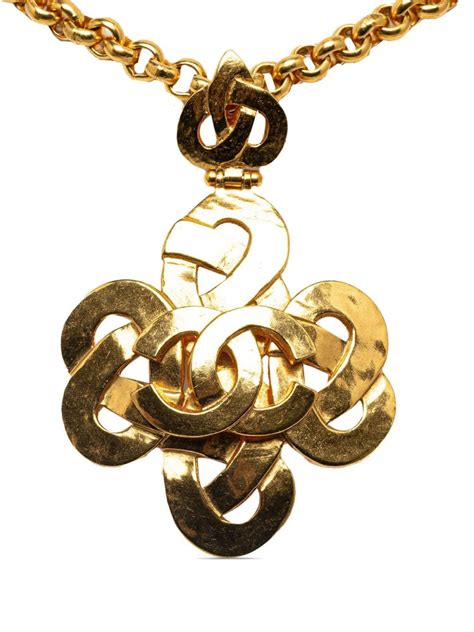 collana chanel con pendente